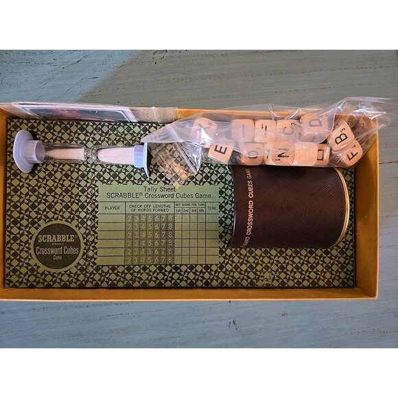 Vintage Scrabble Crossword Cubes Game 1964 Selchow & Righter w/ Timer and Shaker - Picture 5 of 7